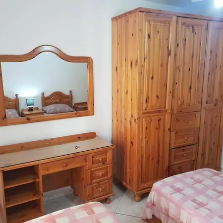 Spacious At Apartment *